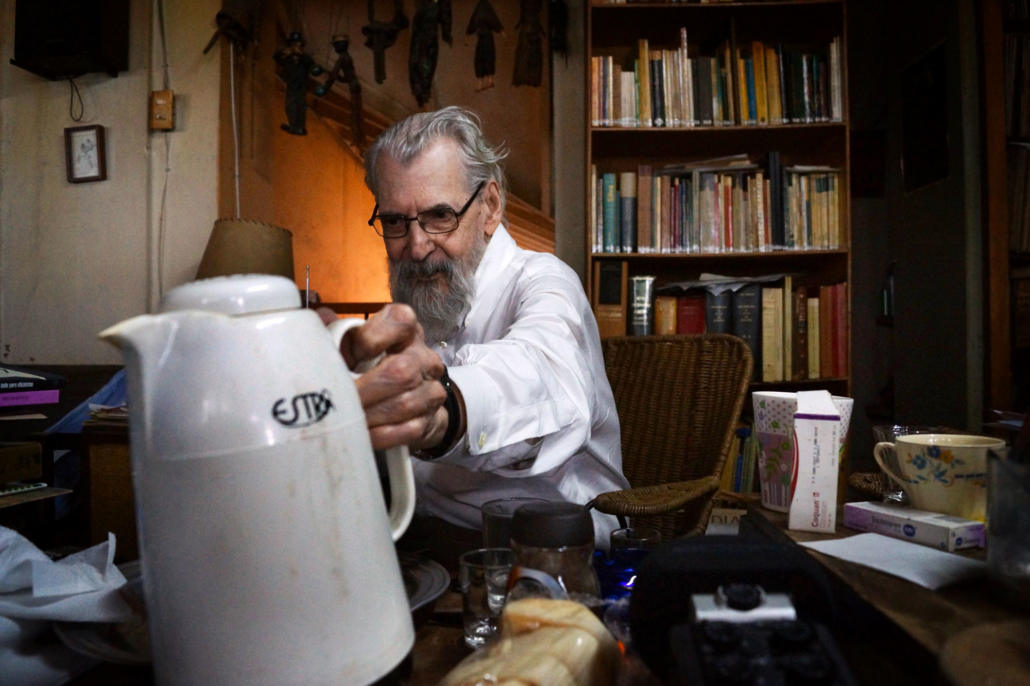 Elkin-Caricaturista-DSC07246-c-1030x686